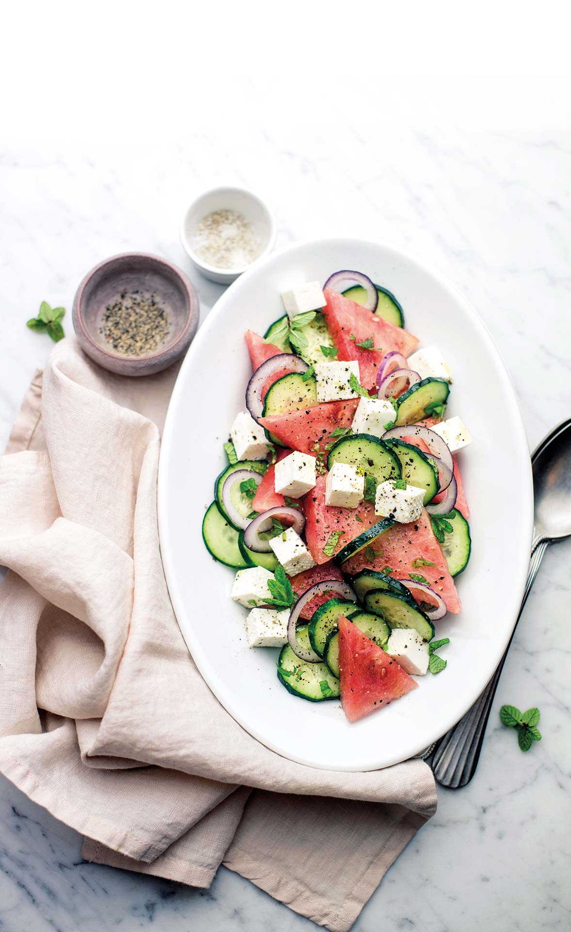 Watermelon salad with cucumbers and primosale cheese - Coop Sole